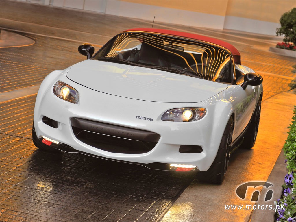 Mazda MX-5 Spyder Concept white color